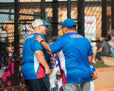 0V4A8977 480x384.jpg